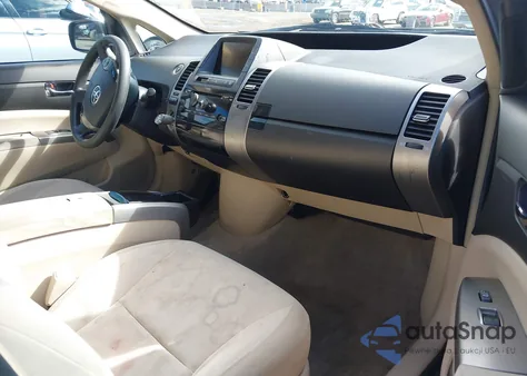 2005 Toyota Prius from USA, damaged, VIN JTDKB20U353101377